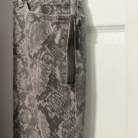 Wit & Wisdom Snake Print Jeans- 14 - Picture 3 of 5